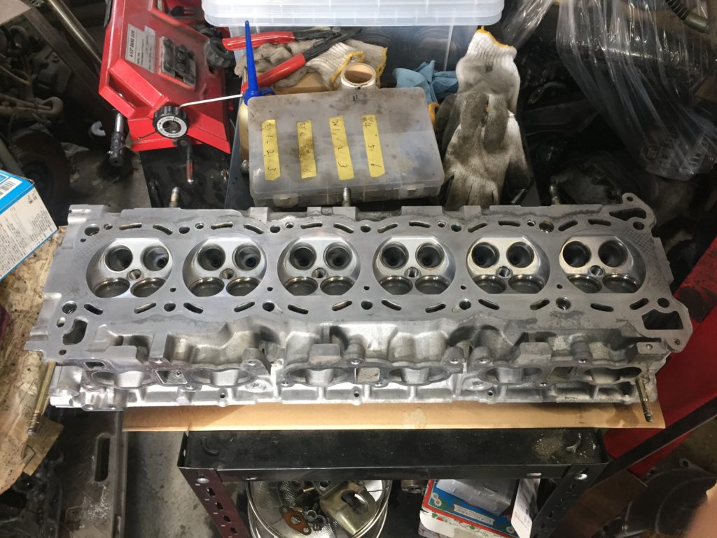 RB30シリンダーヘッド